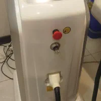 اپراتور لیزر الکس هستم