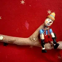 مجسمه دست ساز چوبی