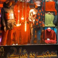 ویترین مغازه چوب نونو.میزفروشنده.چوبکارشلوار