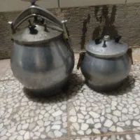 دو عدد دیگ زود پز بفروش میرسد
