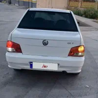 ۱۳۲بی رنگ