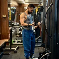 ارائه برنامه فیتنس و بدنسازی آنلاین چاقی و لاغری