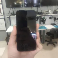 اپل iPhone 13 با حافظهٔ ۲۵۶ گیگابایت
