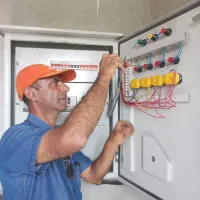 خدمات برق ساختمانی و صنعتی