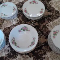طروف گل سرخی قدیمی