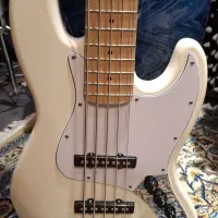 گیتار باس guitar Bass