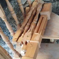 تعدادی نرده چوبی