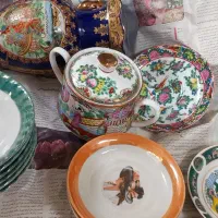 قندان وتعدادی ظروف