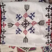 کناره وپوش بالش رو بالشی و...