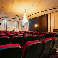 اجاره-روزانه-و-ماهانه-سالن-آمفی-تئاتر-در-شیان