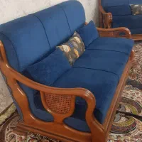 مبل تمیز درحدنو روکش مخمل بدنه چوب راش