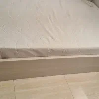 تخت یک ونیم نفره