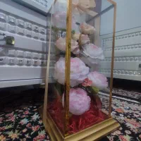 باکس شیشه ای با گل