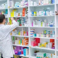 استخدام پرسنل داروخانه(خانم)