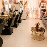 وسایل آرایشگاه و دکور سالن زیبایی