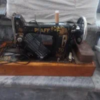 چرخ خیاطی PFAFF با دینام برقی