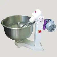 خمیرگیر40کیلویی و میکسر و تنور گلی و ارد کامل