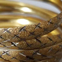 گوشواره و النگو بدل طرح طلا