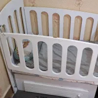 تخت گهواره ای سفید