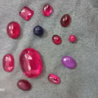 مجموعه یاقوت های معدنی