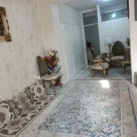 ویلایی باز سازی شده سه طبقه  دم مترو شهدای کن