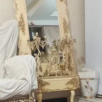 آینه و جا شمعی و ساعت