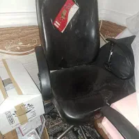 صندلی اداری  چرخدار در حد نو