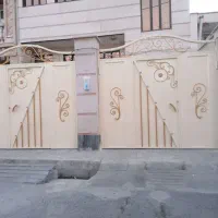 نقاشی ساختمان و دروپنجره