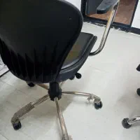 صندلی چرخدار و پدالی