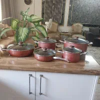 سرویس قابلمه ها در حد نو
