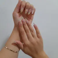 خدمات ناخن
