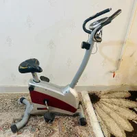 دوچرخه ثابت ورزشی