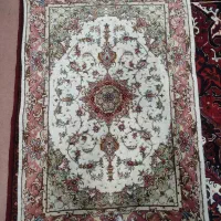 فرش دستباف مرینوس گل ابریشم