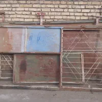 درحیاط ۳×۳ دولنگه میباشد