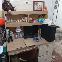 میز تحریر  وکامپیوتر