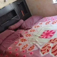 تخت و تشک باهم