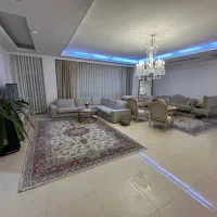 آپارتمان ۱۵۰ متری حیاط دار