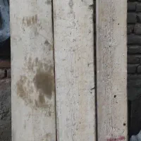 سه عدد تخته چوبی