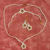 دستبند و سرویس مروارید و مهره کاملا نو