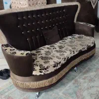 مبل ۳نفره با میز وسط و شیشه