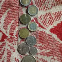 تعدادی سکه خارجی