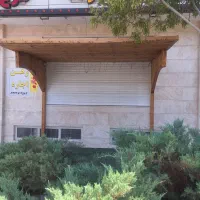 سایه بان بدون پایه مزاحم در حد نو