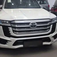 لندکروزوپرادو۲۰۲۵سفیدومشکی