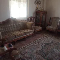 مبل و میز ناهارخوری