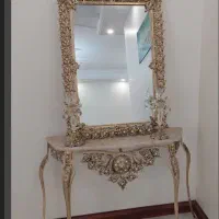 آئینه و کنسول