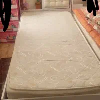 تخت تکنفره باکس دار درحدنو باتشک درجه یک