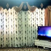 پرده پذیرایی همراه با کتیبه وسایر متعلقات