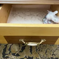 گلدان و سه شاخه گل و یک عدد پاتختی جنس چوب|گل مصنوعی|شهریار, |دیوار