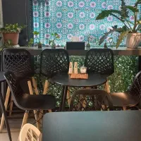 فروش تمام وسایل کافه