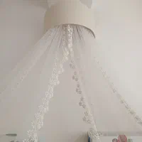 تاج و تور بالای تخت کودک و تشک